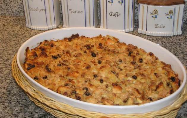 torta di pane con uvetta