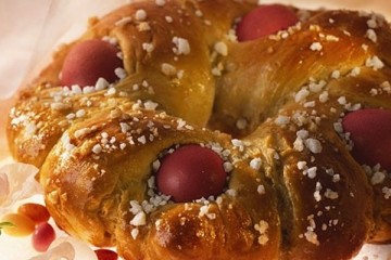 Ciambella pasquale con uova
