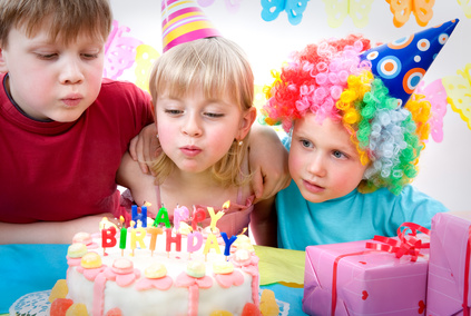 Fotolia_compleanno_bambini_20167690_XS