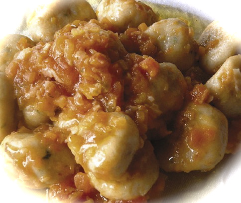 28120101572585_gnocchi-pane-al-sugo