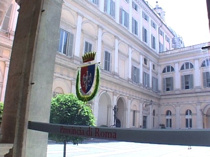 20100722Scorcio_del_cortile_di_Palazzo_Valentini