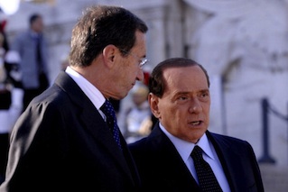 Fini-Berlusconi_11-10