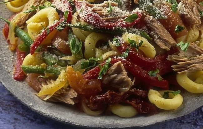 pasta fredda con tonno e verdure