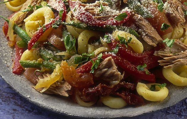 pasta fredda con tonno e verdure