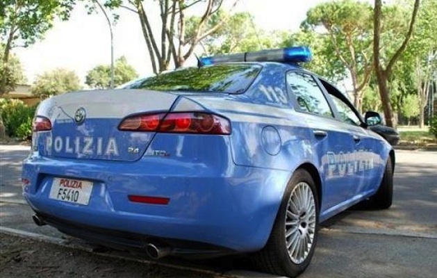 macchina_polizia_modena