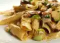 garganelli con cavoletti di bruxelles e funghi