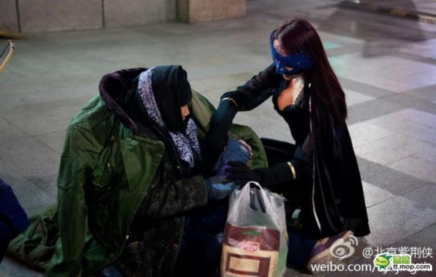Beijing-swordswoman-2-560x372