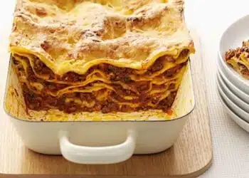 lasagne al forno con uvetta e pinoli