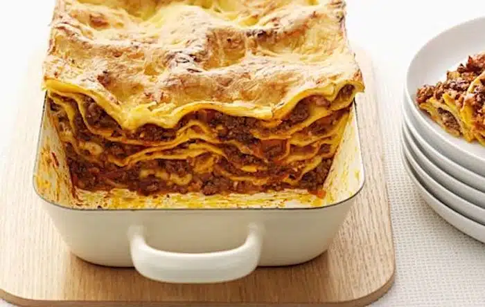 lasagne al forno con uvetta e pinoli