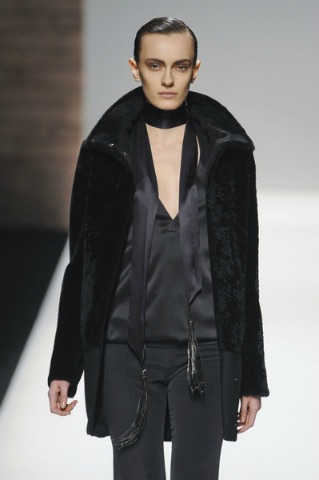 MaxMara_Fall_2012_z0OayEWNg4xlfebb2012dsw