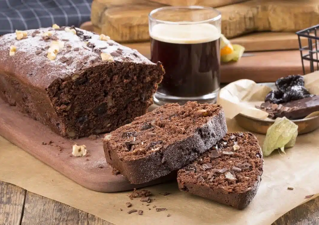 plumcake al cioccolato con prugne e noci