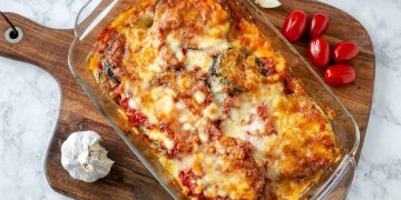parmigiana di melanzane cotta al forno in teglia