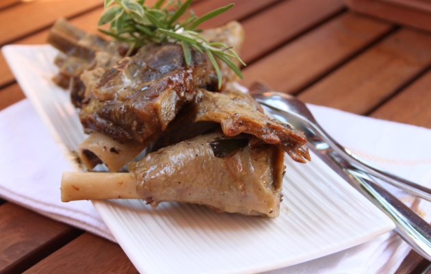 agnello_al_forno_al_profumo_di_rosmarino_vigilia_2012