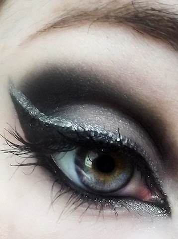 eyeliner_glitter