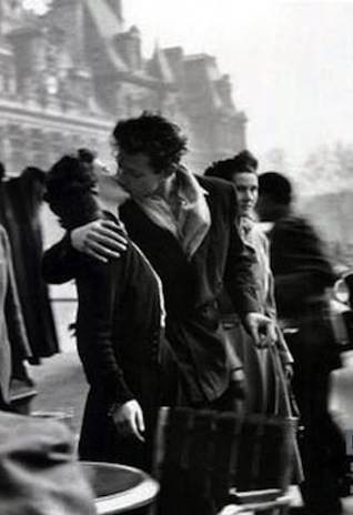 Bacio_hotel_De_Ville_di_Robert_Doisneau