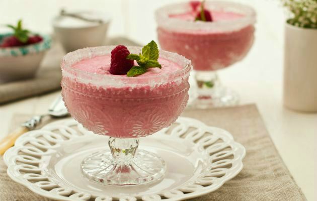 dolci al cucchiaio mousse lamponi e menta