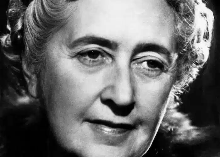 AGATHA CHRISTIE