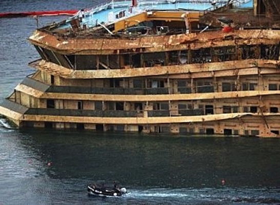 Costa-Concordia-8
