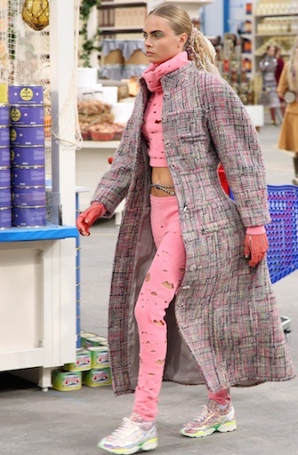 CARA DELEVINGNE CHANEL SHOW, AUTUMN WINTER 2014,