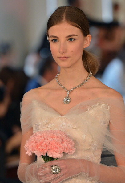 Oscar de la renta sposa 2015