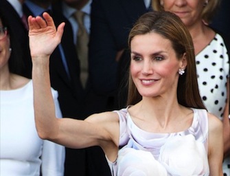 Letizia di Spagna: primo appuntamento pubblico da regina. Foto