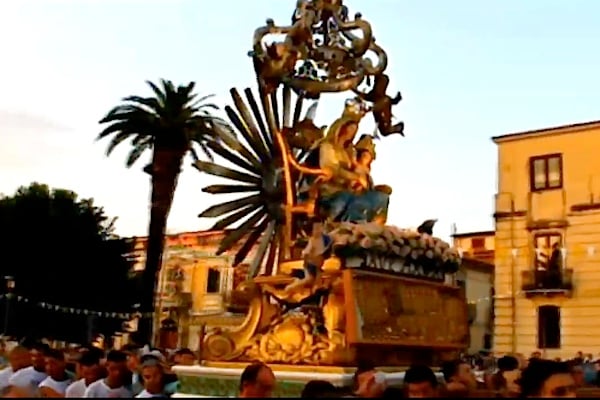 Madonna processione Calabria