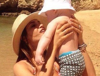 Sara Carbonero con il figlio in vacanza