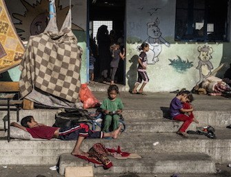 Gaza bambini palestinesi rifugiati nelle scuole Onu