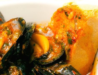 zuppa-vongole-e-cozze-al-pomodoro