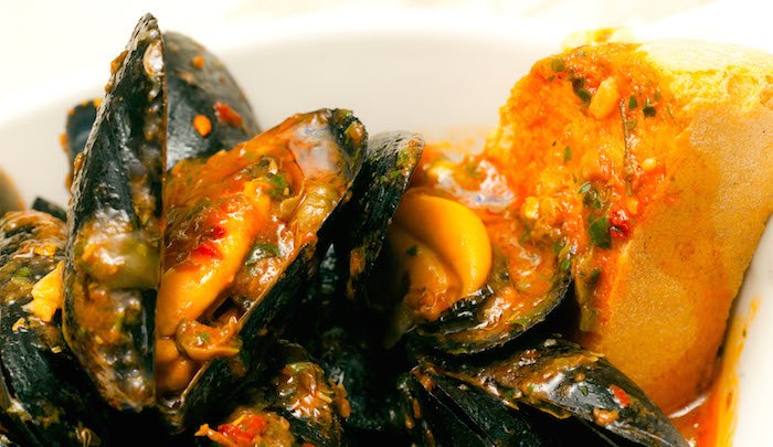 zuppa-vongole-e-cozze-al-pomodoro