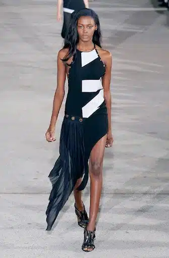 vaccarello sfilata primavera estate 2015