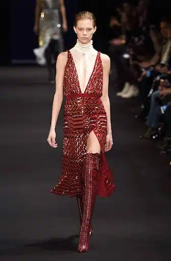 A New York sfila la donna elegante di Altuzarra per la collezione autunno inverno 2015-16