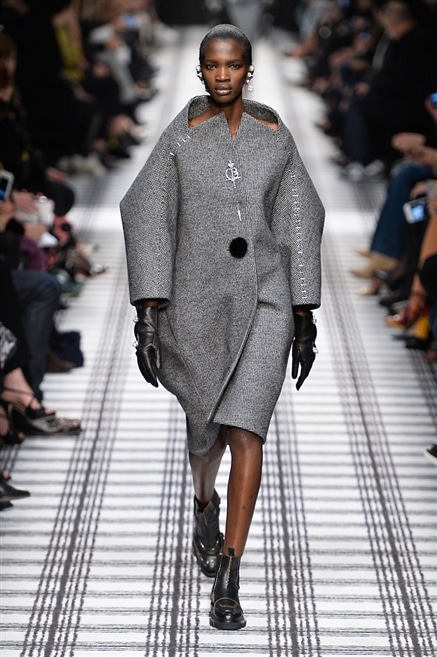Balenciaga collezione autunno inverno 2015-2016 001