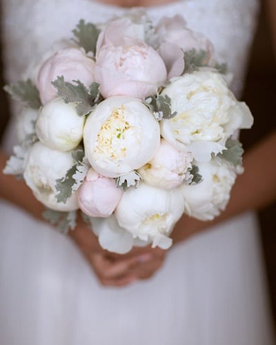 bouquet fiori bianchi rosa