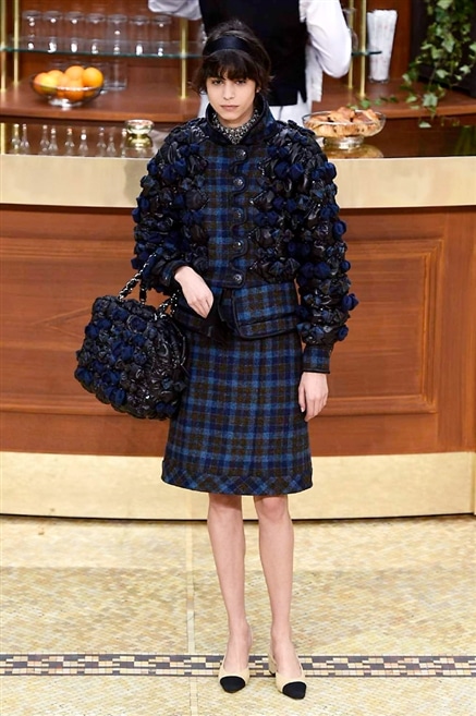 Chanel sfilata autunno inverno 2015-2016 001