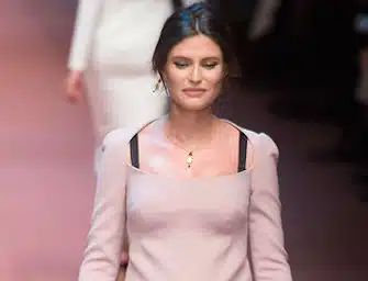 Bianca Balti sfila incinta per Dolce&Gabbana
