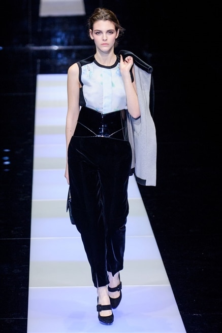 Giorgio Armani collezione donna inverno 2015 00 50