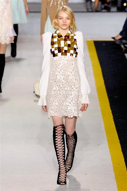 Giambattista Valli sfilata autunno inverno 2015-2016  0024