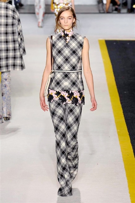 Giambattista Valli sfilata autunno inverno 2015-2016  0026