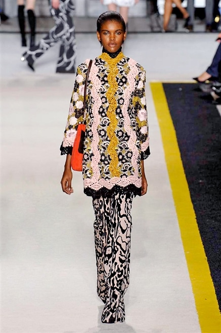Giambattista Valli sfilata autunno inverno 2015-2016  0037