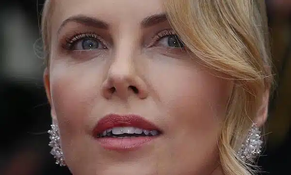 Charlize Theron red carpet Cannes 2015