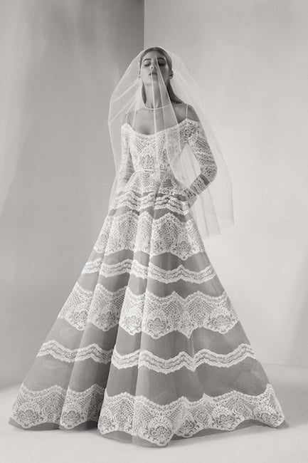 abito bianco pizzo Elie Saab sposa 2017