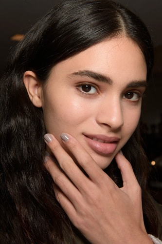Unghie corte backstage Kors