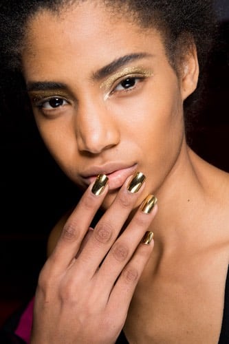 Unghie oro effetto specchio inverno 2017