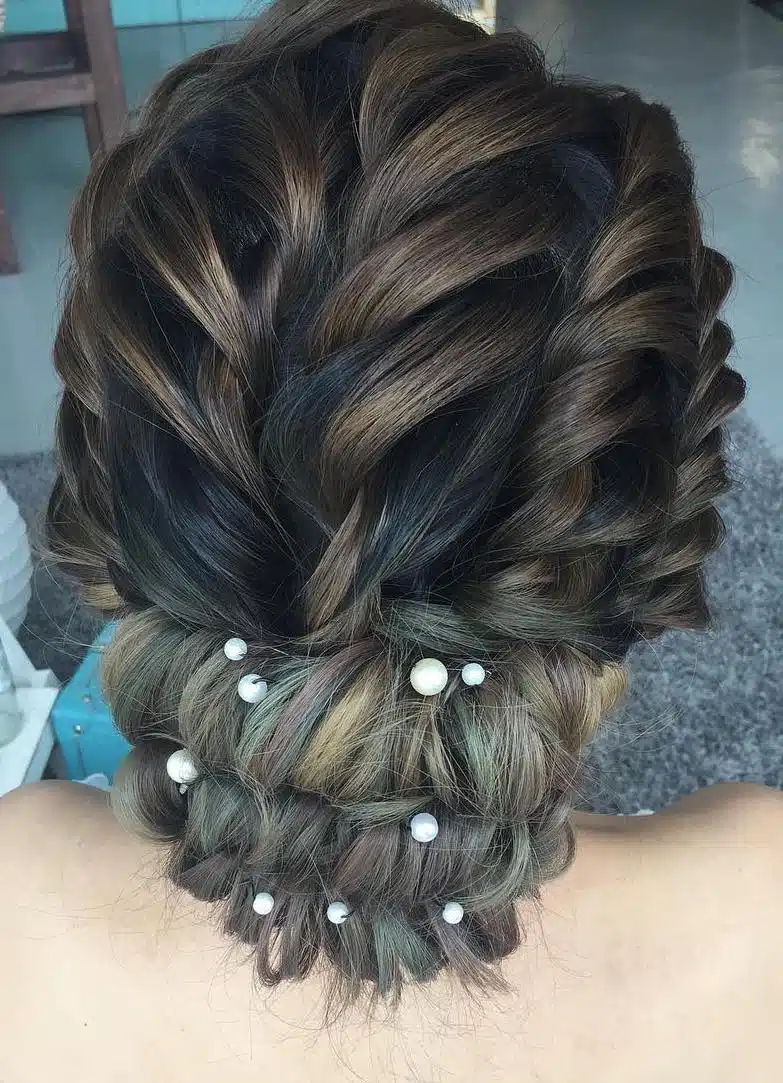 acconciatura sposa 2018 con perle