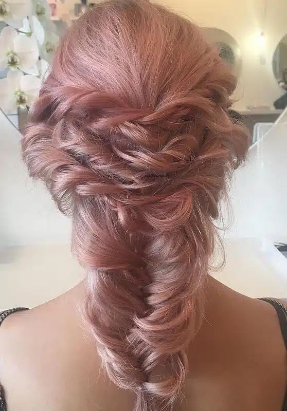 capelli sposa 2018 treccia colore rose gold