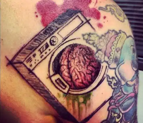 fedez tatuaggi lavatrice