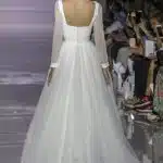 Abito cona maniche inn tulle e scollo dietro Jesus Peiro 2019