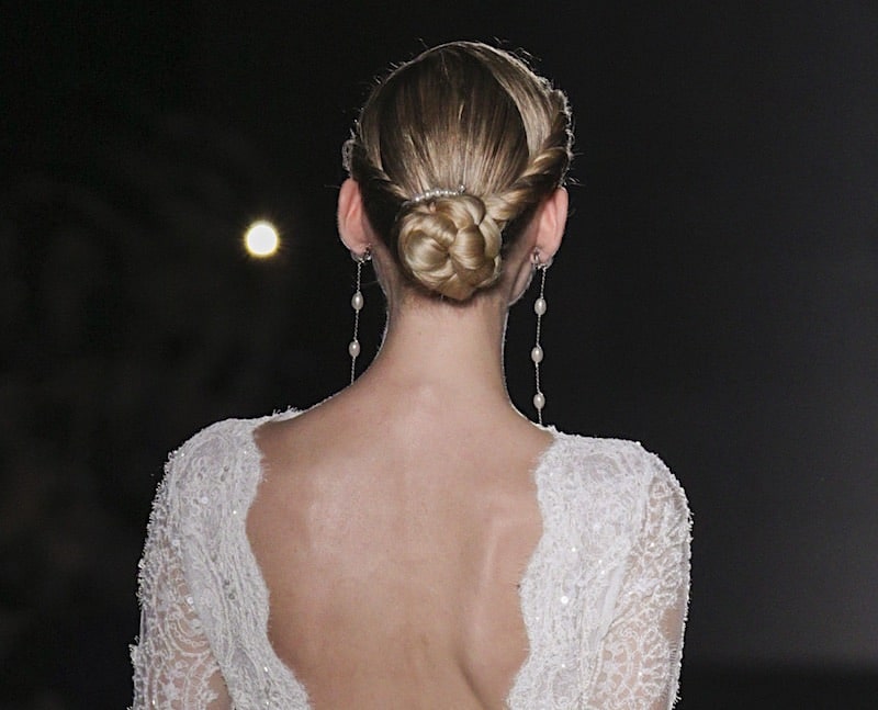 Acconciatura sposa 2019 chignon basso