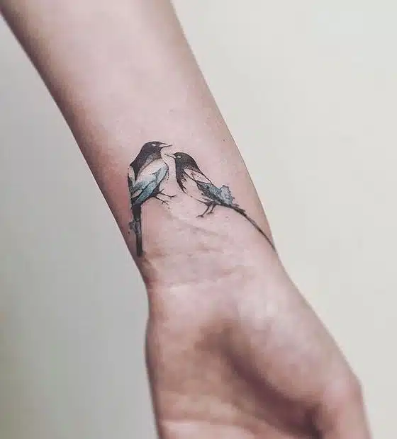 tatto uccelli polso